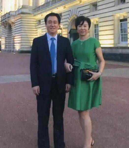 公交车被cao到合不拢腿